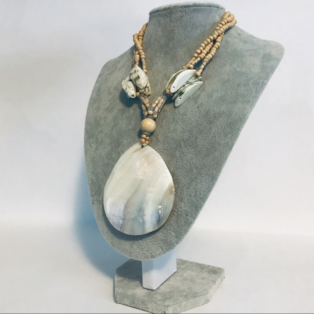 Beaded Shell Statement Necklace - Picture 3 of 7